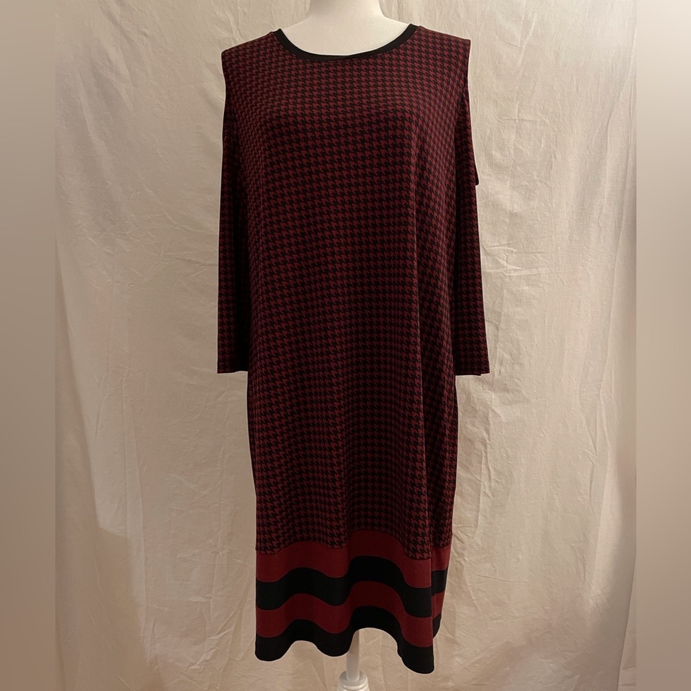 Michael by Michael Kors Cold Shoulder Dress Cranberry and Black Size XL